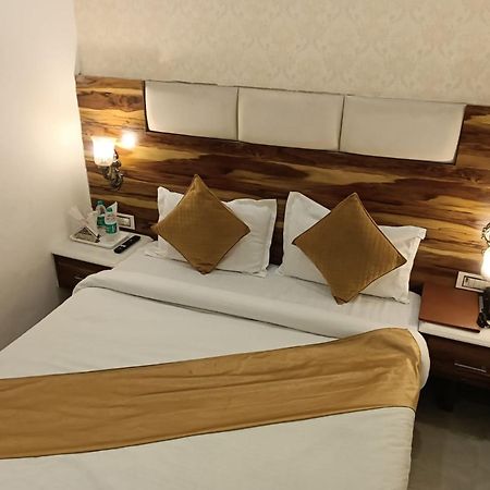 Hotel D Plaza Zirakpur Екстер'єр фото
