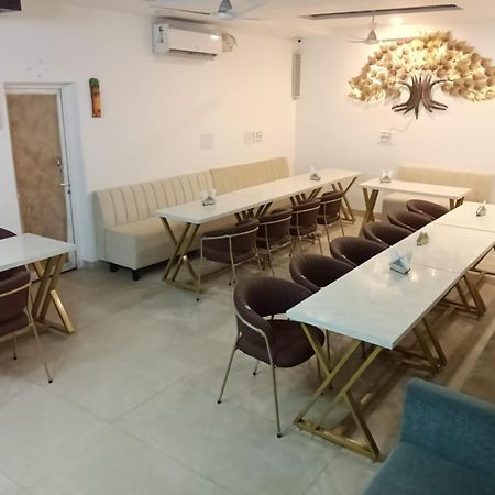 Hotel D Plaza Zirakpur Екстер'єр фото
