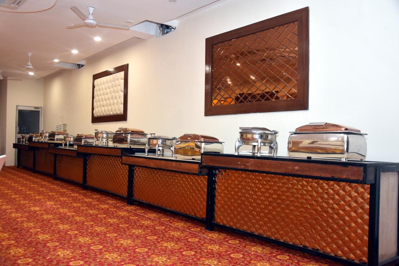 Hotel D Plaza Zirakpur Екстер'єр фото
